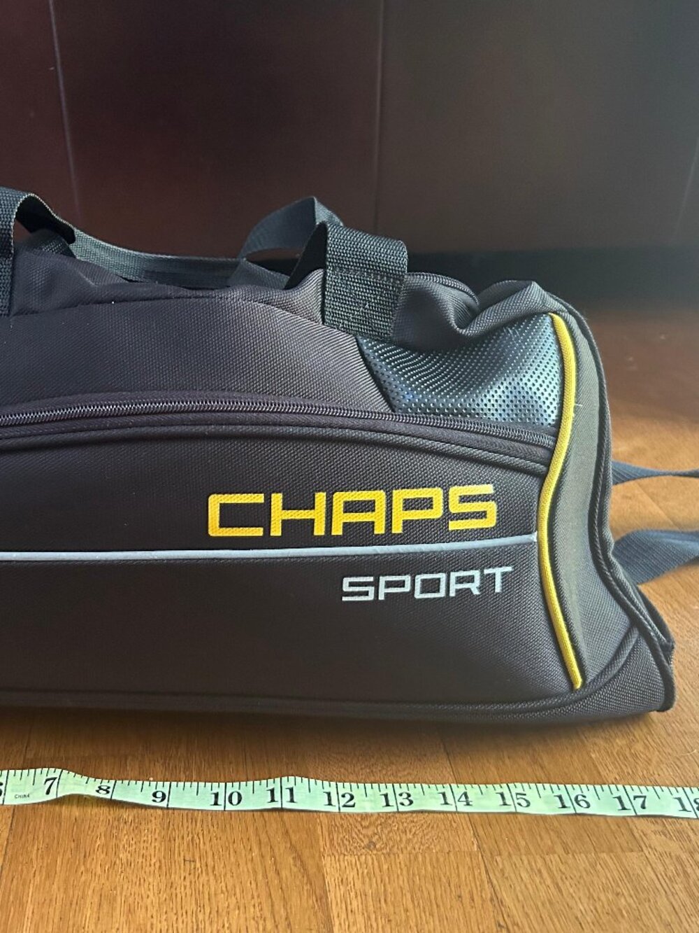 CHAPS Sport Duffel Gym Travel Weekender Bag Black Yellow Like New